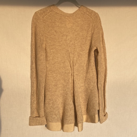 Far Away From Close sweater - Picture 4 of 5